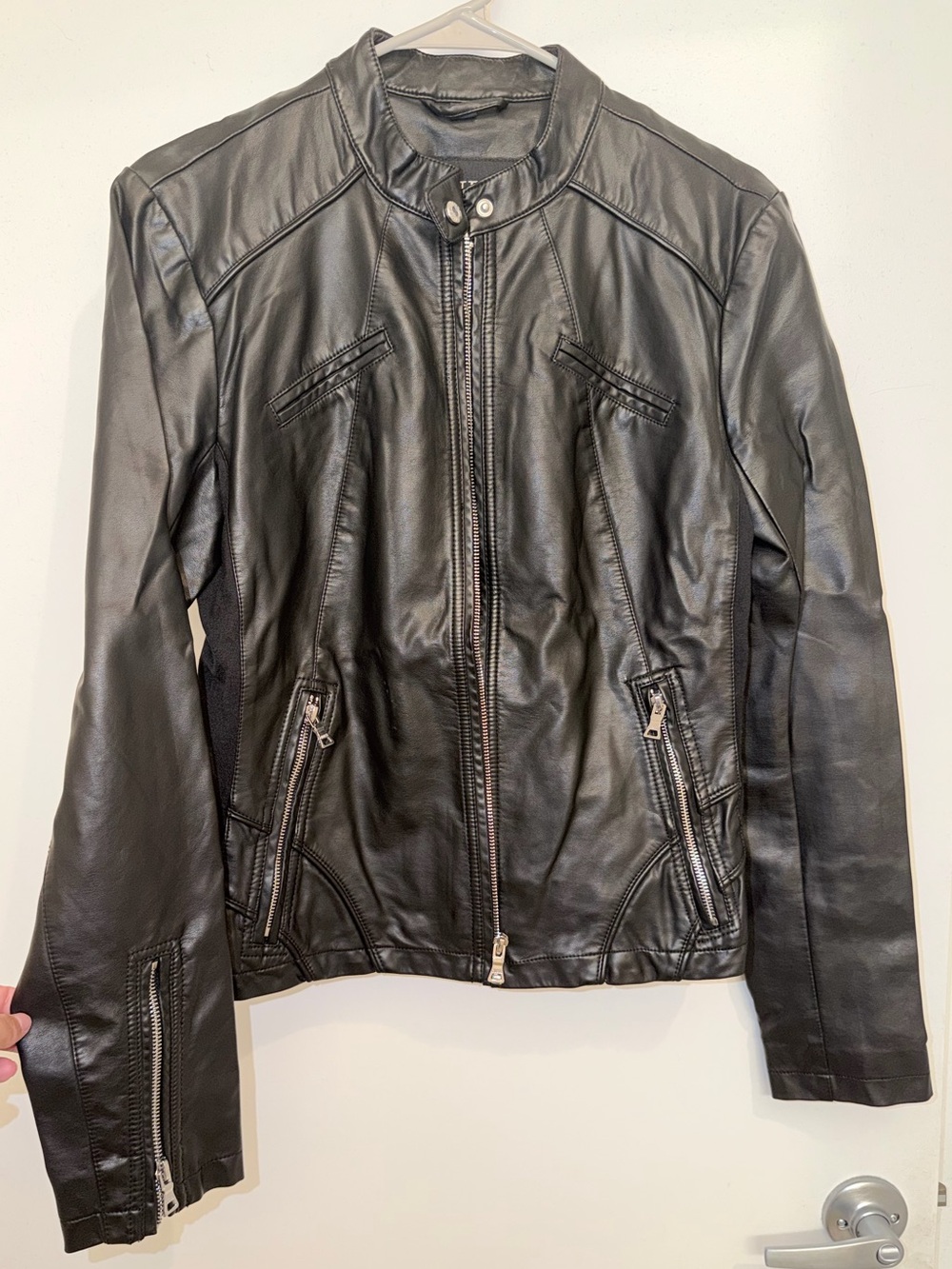 Guess Women’s Large Faux Leather Zip-Up Jacket – New Without Tags - Picture 3 of 13